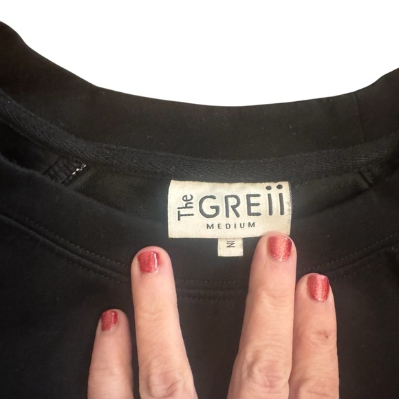 Elegant Black and White Women's Jogger Set, Cozy Set, Cropped Shirt/Joggers - Picture 4 of 9